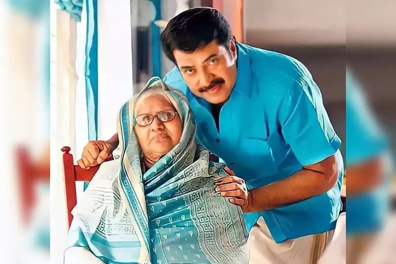 actor Mammoottys mother Fathima Ismail passes away