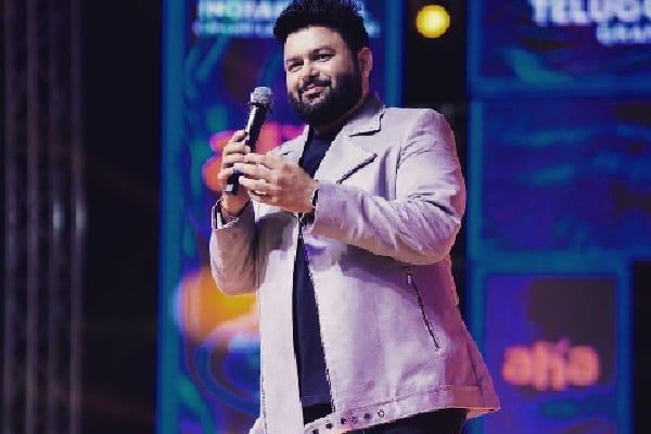 Thaman donates Rs 10 lakhs to a musician suffering with cancer 