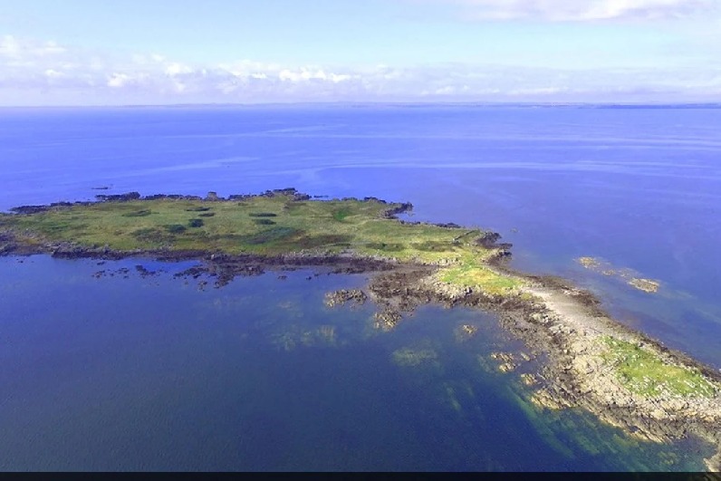 This Island In Scotland Is On Sale For 1 Crore and 50 lakhs