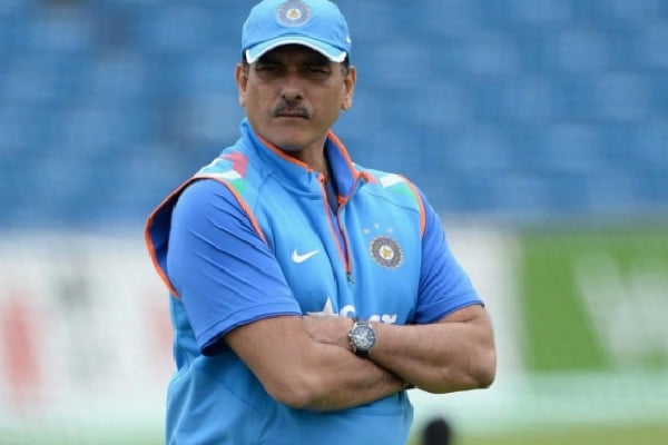 Ravi Shastri on No Handshake Situation Between Two Persons