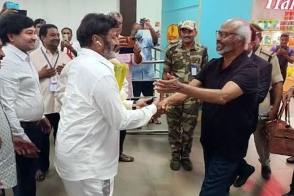 Tamil Super Star Rajinikanth Arrived Vijayawada After 19 Years