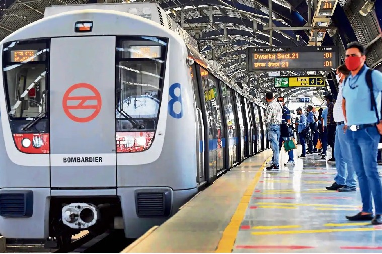 man booked over viral video of masturbating on Delhi Metro