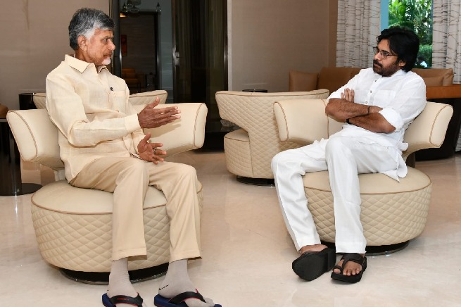 Pawan Kalyan met TDP Supremo Chandrababu in Hyderabad 