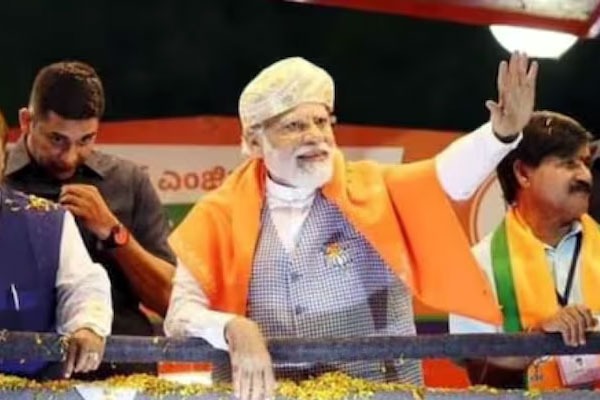 PM Modi slams congress in Karnataka election campaign