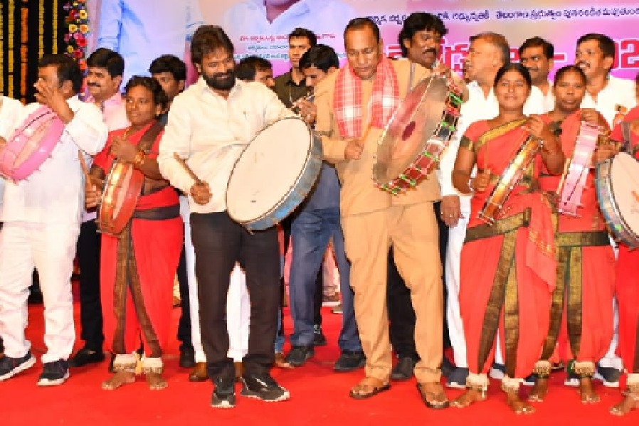 Minister Mallareddy perform at Ravindra bharathi