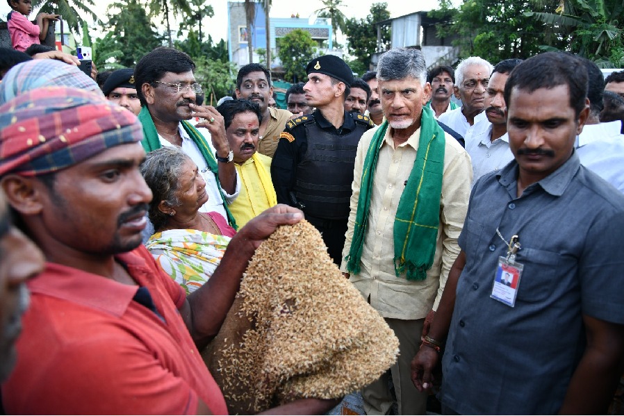 TDP Chief Chandrababu visits farmers 