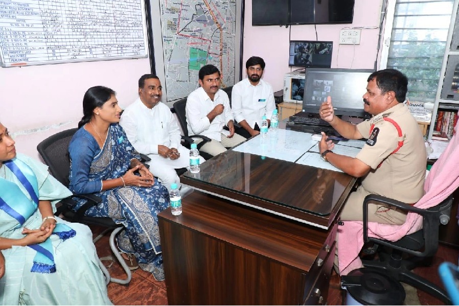YS Sharmila lodges complaint against Telangana IT department in paper leak case