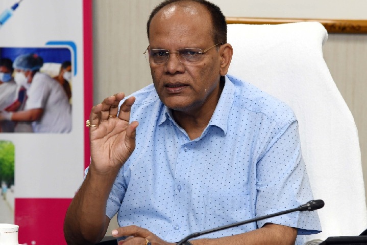 Somesh Kumar assumes office as Chief Advisor to Telangana CM