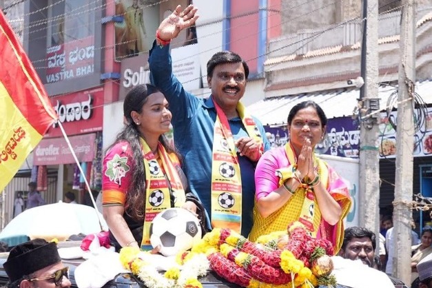 Disappointment for Gali Janardhan Reddy family in Karnataka elections