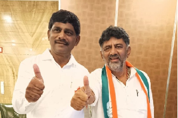 Want to see my brother as CM: Shivakumar's brother after meeting Kharge