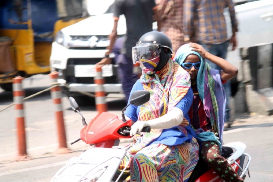 Heat wave conditions grip Telangana, mercury shoots to 46 degrees