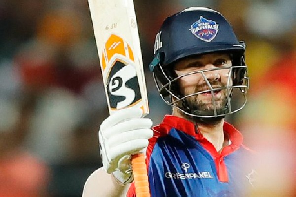 Rossouw and Shaw fifties power Delhi to 213