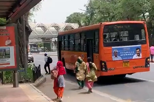 AAP Govt Suspends Driver After Video Of Bus Not Stopping For Women Goes Viral