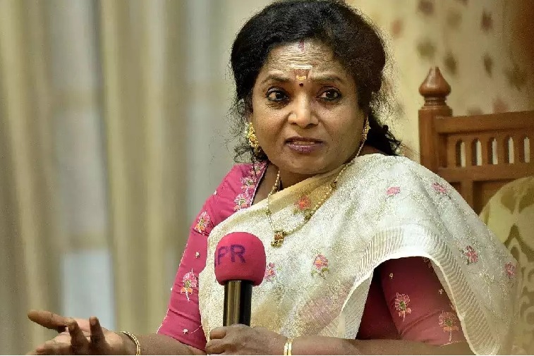 Telangana Governor Tamilisai strongly condemned the attack of Avinash Reddys followers on the media