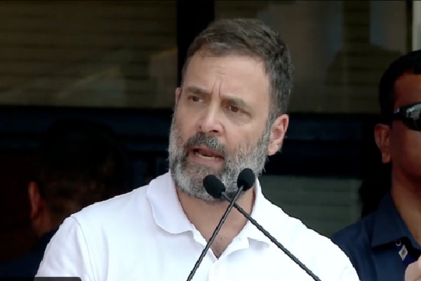 President should inaugurate Parliament House not PM says rahul gandhi
