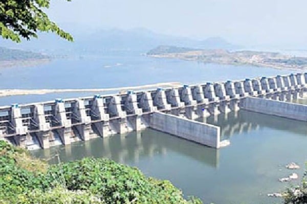 Polavaram to be complete by june 2025