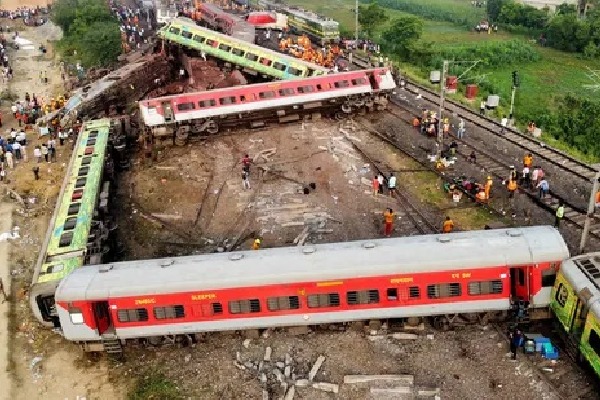 Past Train accidents with photos