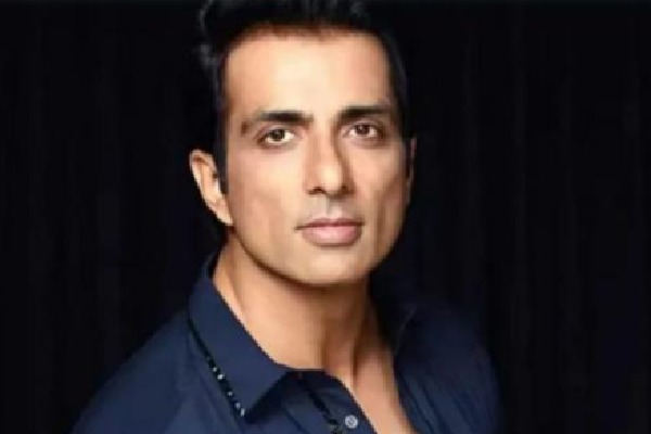 Sonu Sood urges people to support victims of the Odisha train tragedy