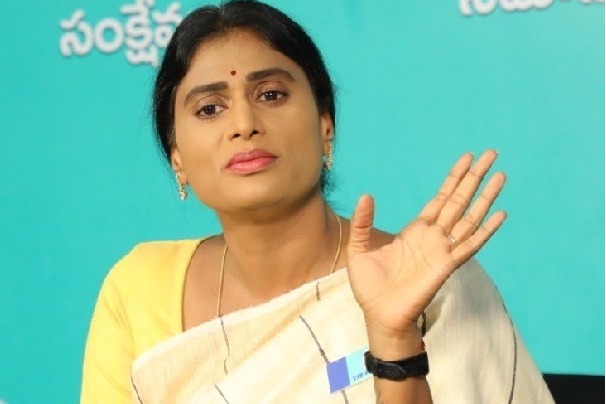 Charge sheet filed against YS Sharmila for assaulting police personnel