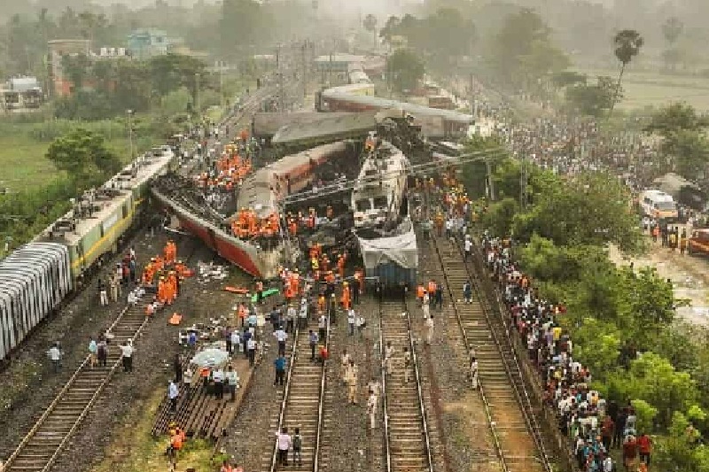 Death toll in train accident is 275 declares Odisha CS