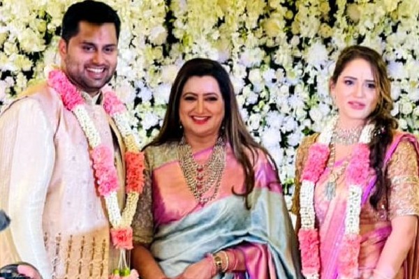 sumalatha son wedding pics goes viral