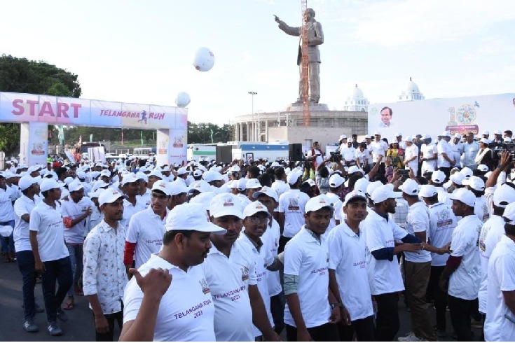 Thousands take part in Telangana Run