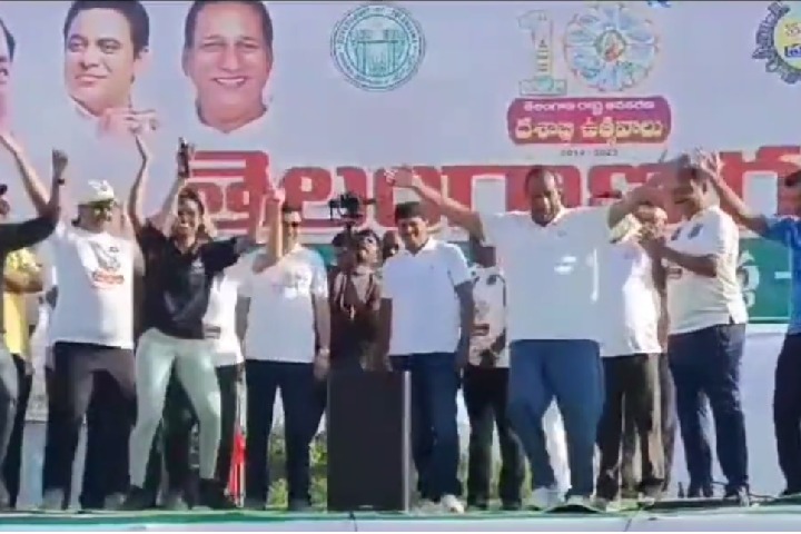 Minister Mallareddy dance in Telangana Run programm at peerzadiguda