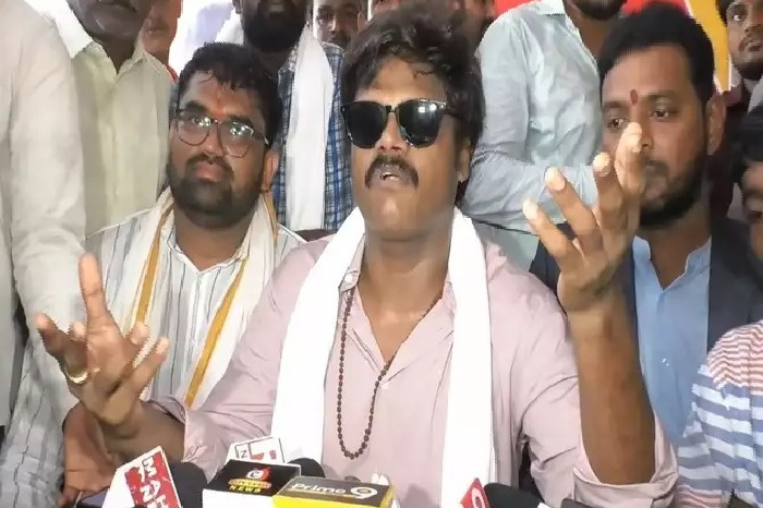 comedian saptagiri announced that he to join in tdp very soon