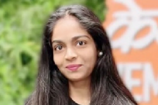 Telugu girl student killed in London