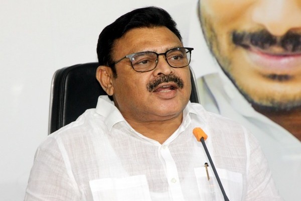 Pawan Kalyan is not suitable for politics says Ambati Rambabu