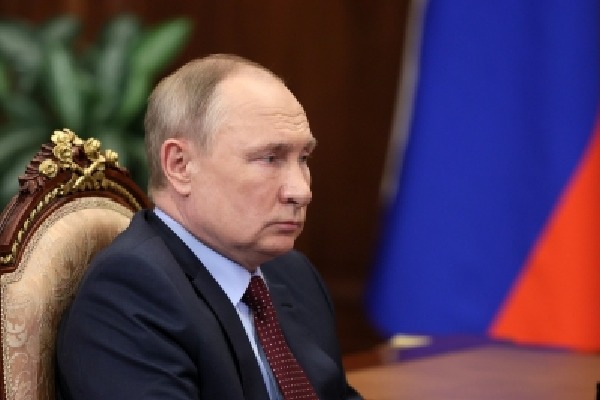 Russia maintains economic stability despite challenges: Putin