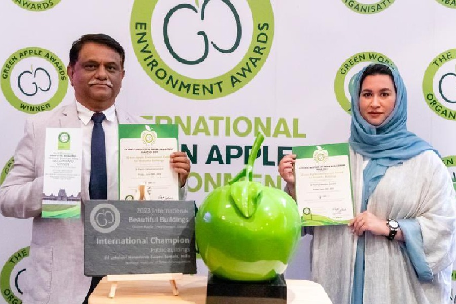 Telangana govt receive the prestigious Green Apple awards at london