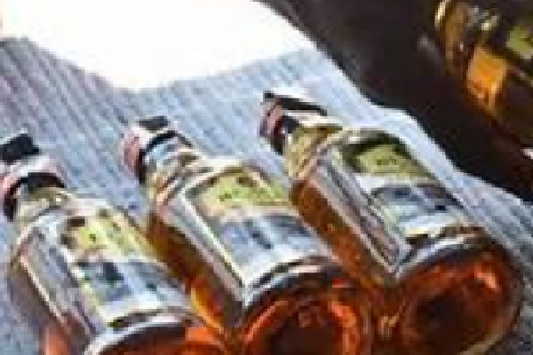 Tamil Nadu Shuts 500 Liquor Shops As Part Of Phased Prohibition