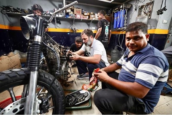 Rahul Gandhi turns as bike mechanic