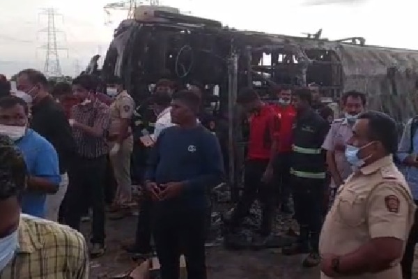 26 perish in sleep as bus catches fire on Nagpur-Mumbai expressway; President, PM mourn deaths