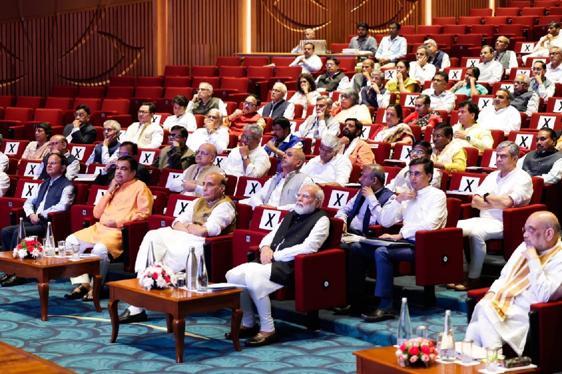 Many political parties focusing on 2024 LS polls but govt working on 'Vision 2047' : PM Modi