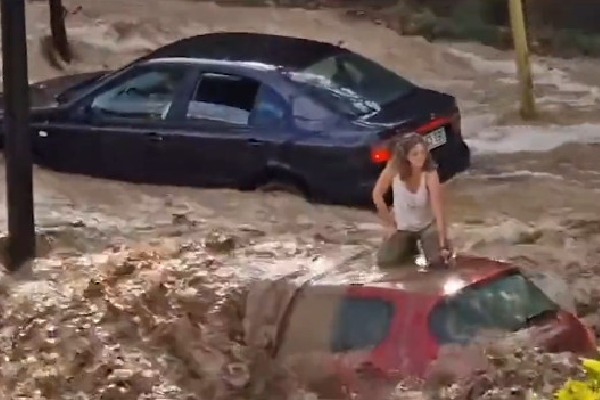 Flash floods hit northeast parts in Spain