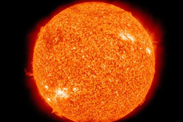 Sun To Reach Solar Maximum In 2 Years and May Lead To Internet Apocalypse