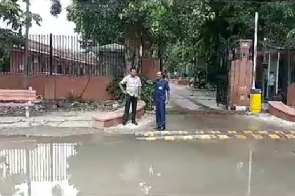 Flood water reached Supreme Court in Delhi