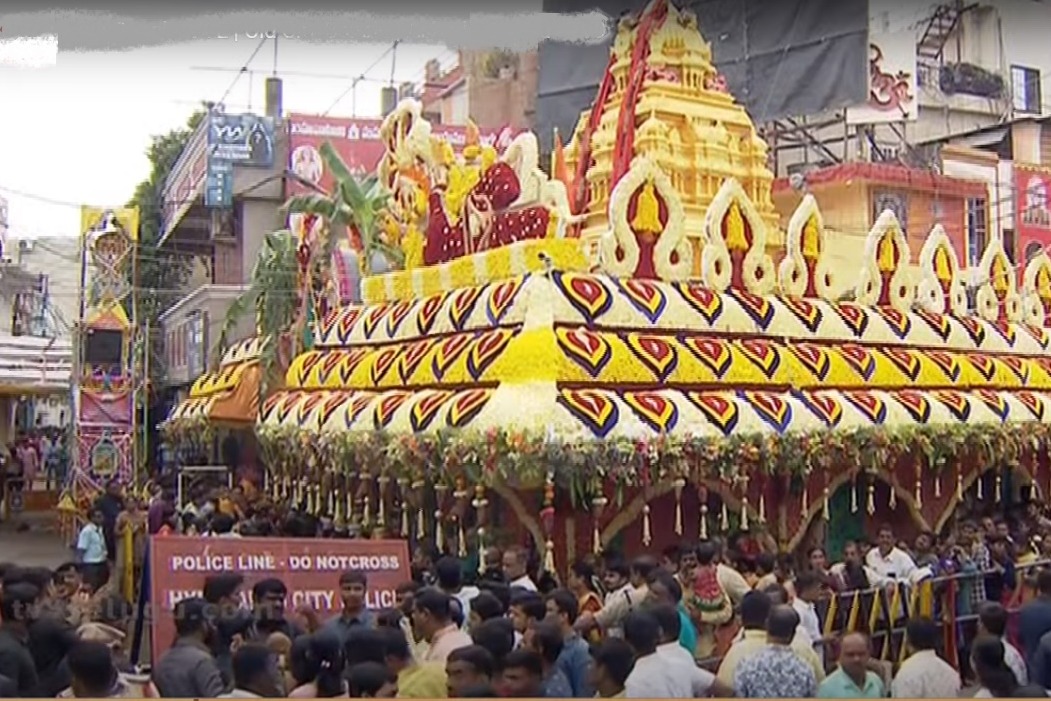 Lal darwaja Bonalu celebrations in Hyderabad