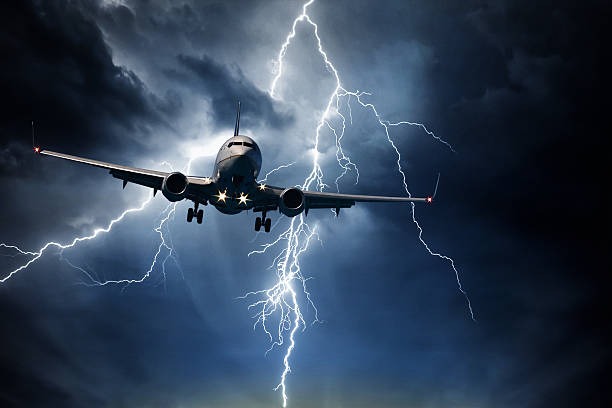 US has been hit by lightening as thousands of flights cancelled and rescheduled 