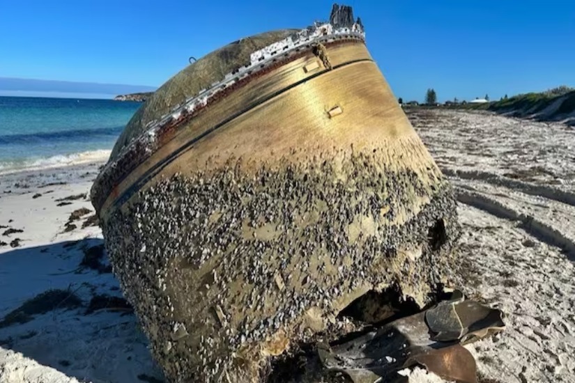 Twitter abuzz over mystery object on Australian beach