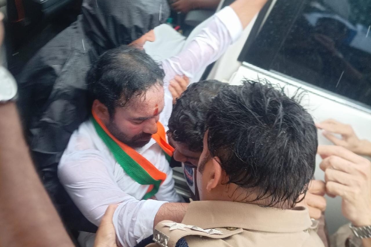 Union Minister Kishan Reddy detained by the police at Shamshabad