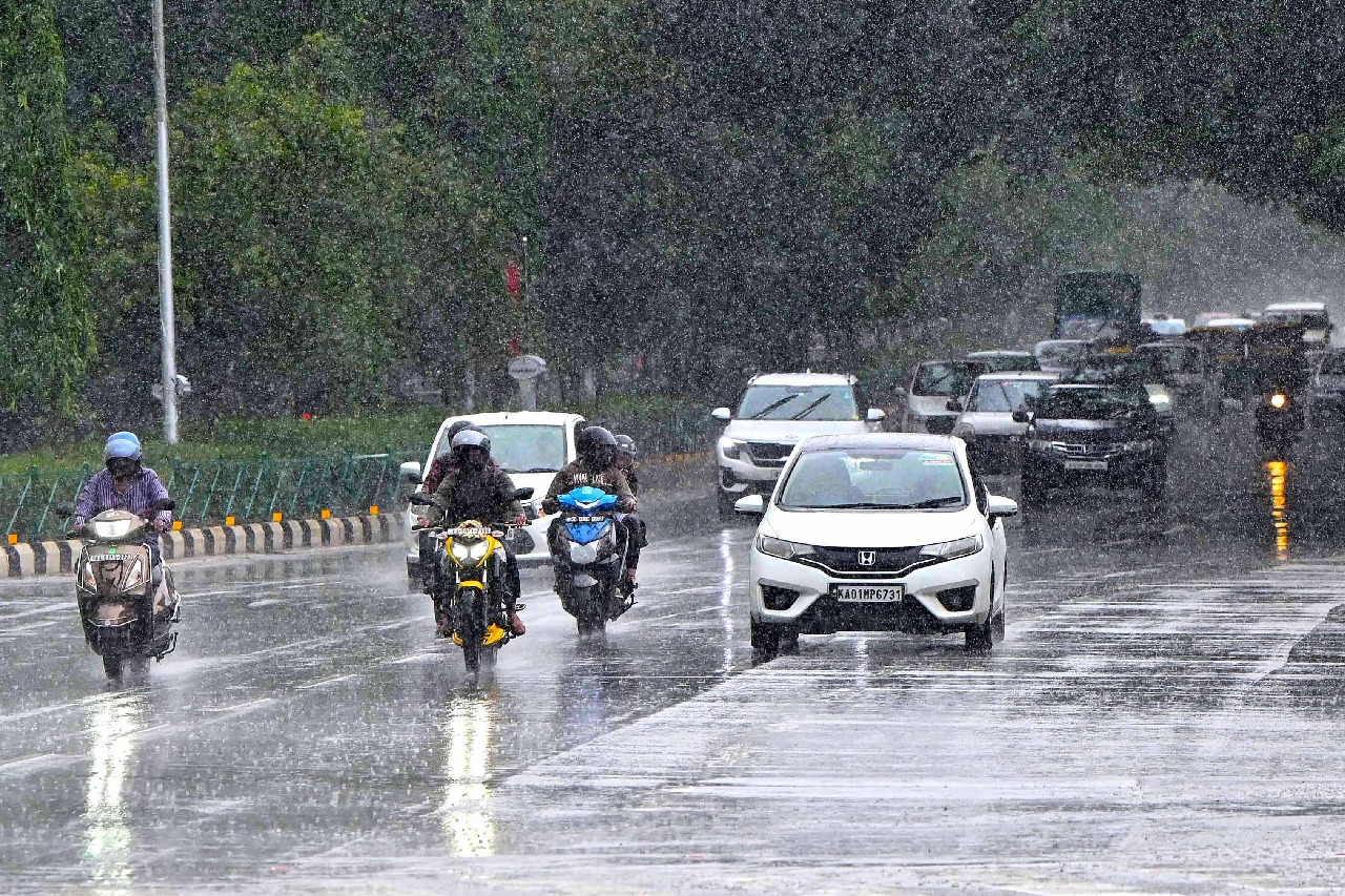 Heavy to Very Heavy Rain Expected In Hyderabad Today