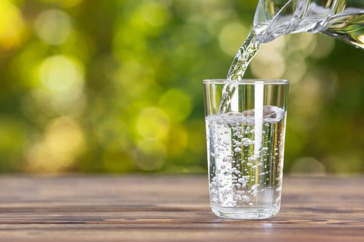Canada Woman hospitalised after drinking 4 litres of water for 12 days