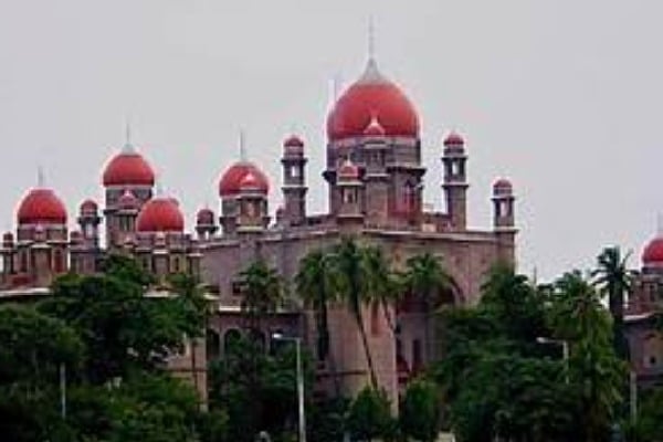 Telangana High Court notices to JC Prabhakar Reddy