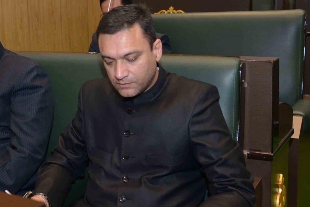 akbaruddin owaisi says our journey with brs party