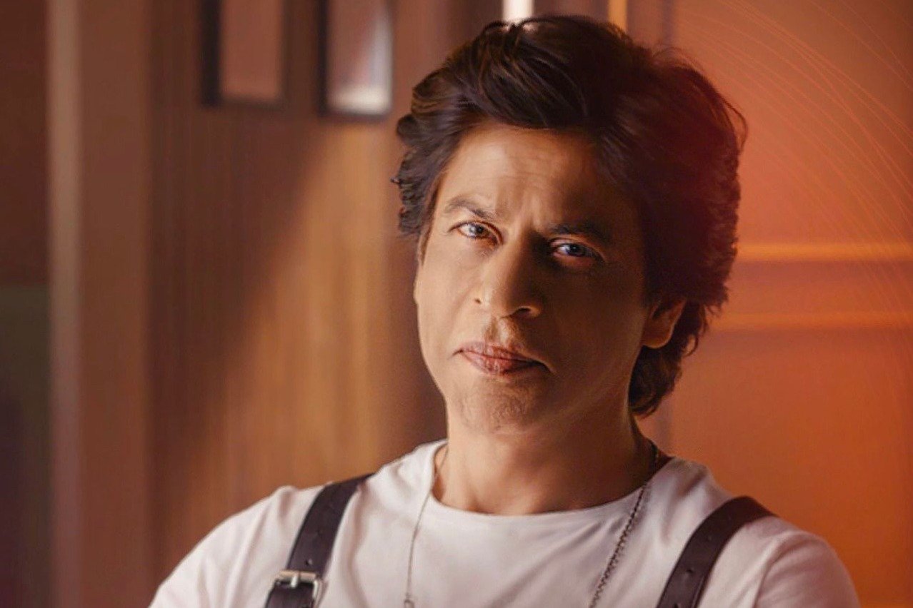 Fans buzz with speculation as SRK's new video goes viral