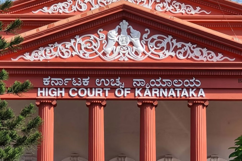 Wife calling husband dark skinned amounts to cruelty says Karnataka HC 