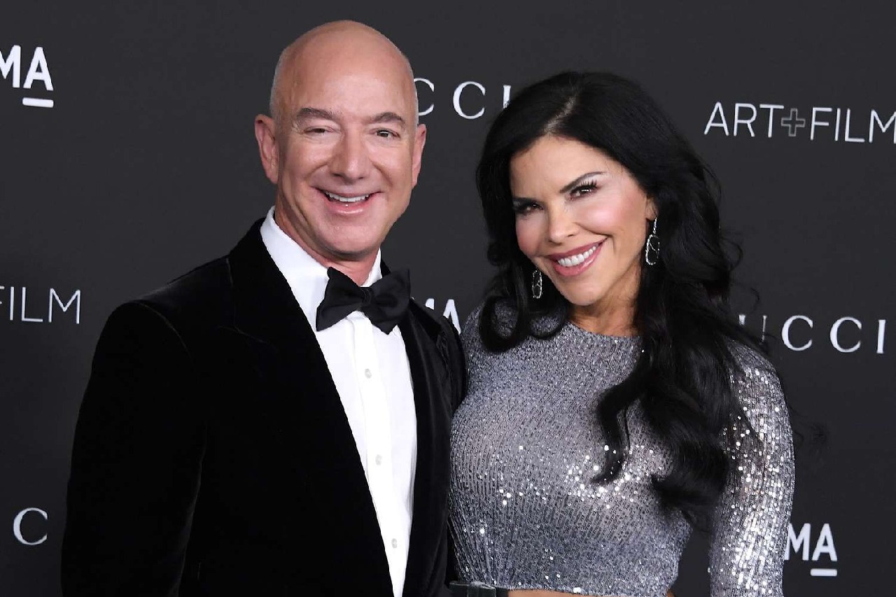 Jeff Bezos splurges on 68 million home in Floridas Billionaire Bunker island for his bride to be